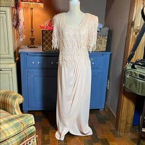 Cattiva Vintage Formal dress size 10 in soft Pink 2180